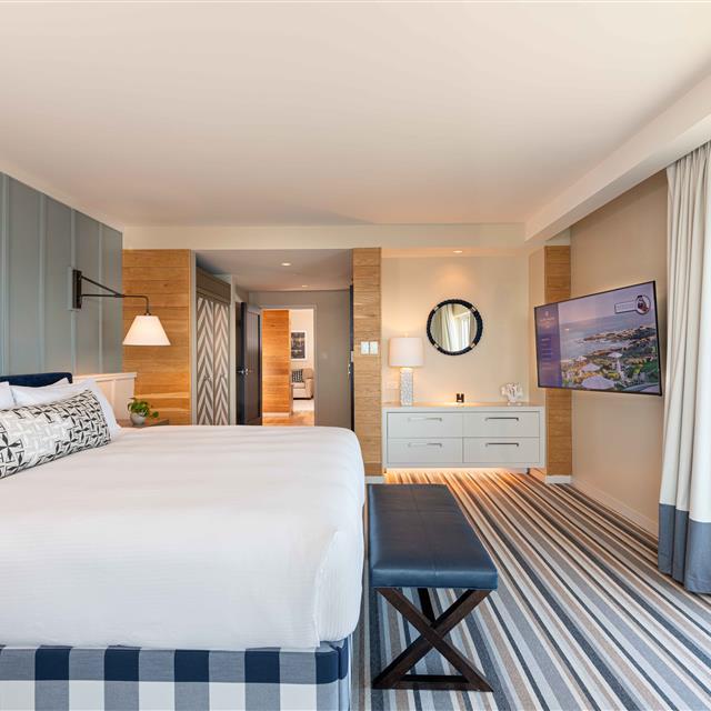 Bedroom with a flat-screen tv