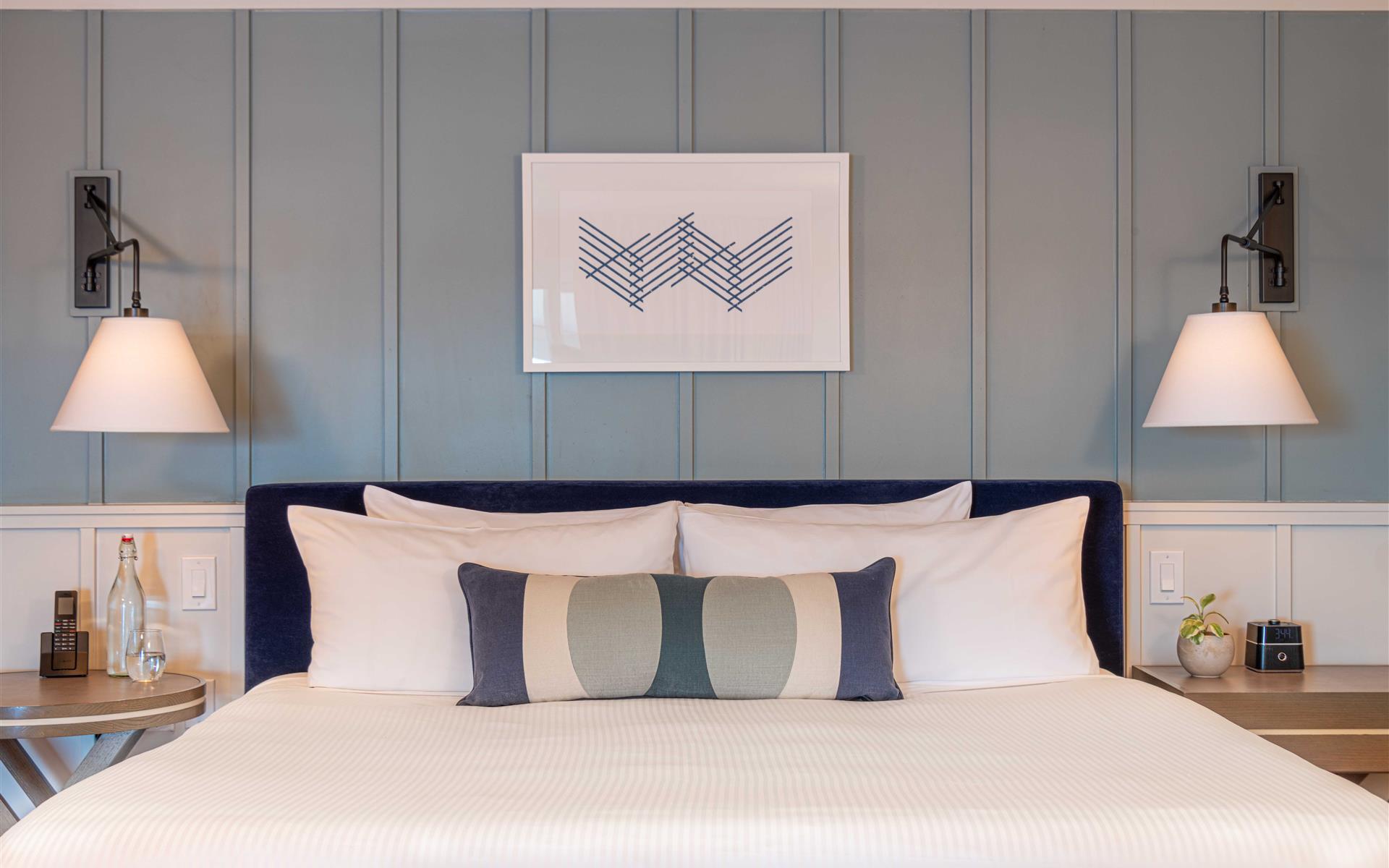 Cliffscape Oceanfront King